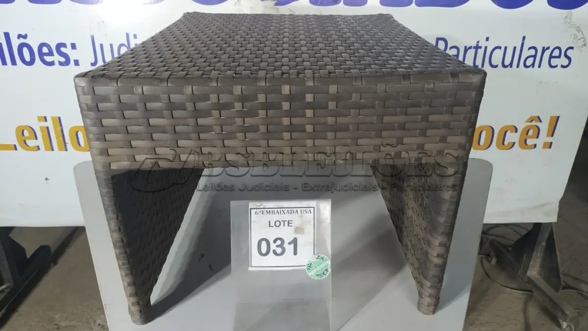 LOTE 031 - 01 MESA DE CENTRO DE JARDIM. (NO ESTADO EM QUE SE ENCONTRA. SUJEITO A AVARIAS OCULTAS/VISÍVEIS.) AV9337G