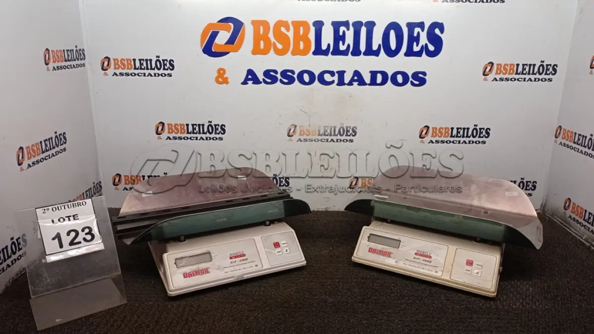 LOTE 123 - 02 BALANÇAS PEDIÁTRICAS. (NO ESTADO) ATENÇÃO! FAZER A VISITAÇÃO ANTES DE ARREMATAR, NÃO SABEMOS SE FUNCIONA, LEILÃO NÃO TEM GARANTIA E NEM DEVOLUÇÃO, SUJEITO A POSSÍVEIS AVARIAS VISÍVEIS/OCULTAS E/OU AUSÊNCIA DE COMPONENTES.
