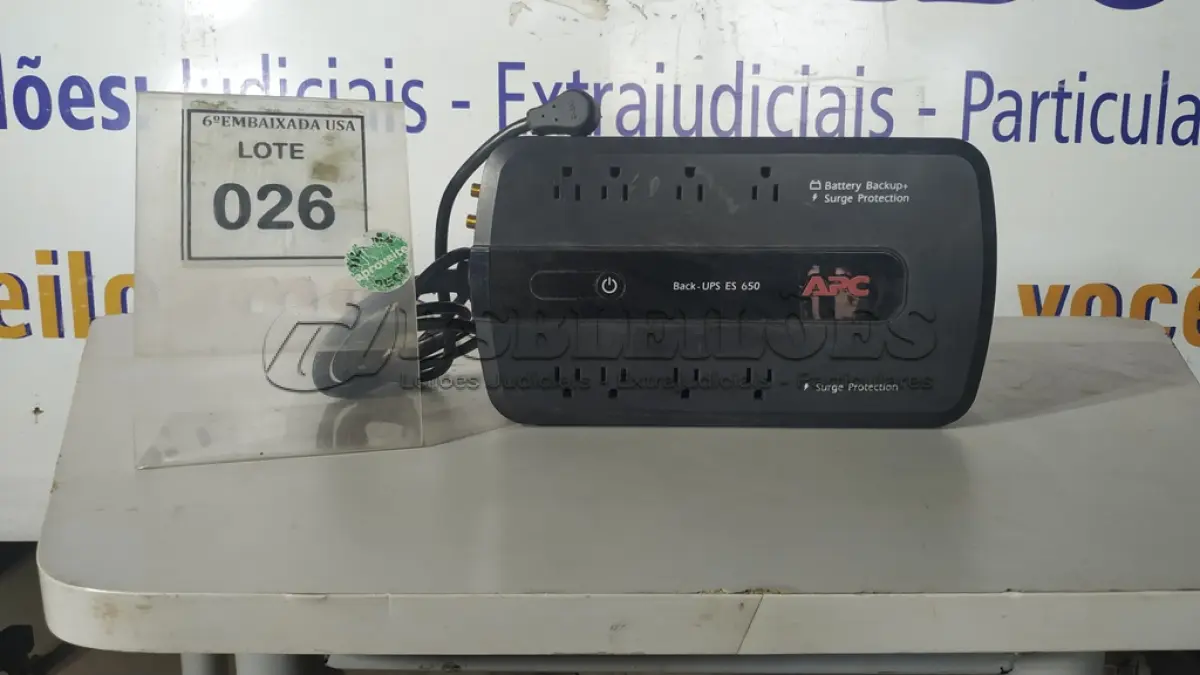 LOTE 026 - 01 NOBREAK UNITS APC POWER SURGE PROTECTOR. (NO ESTADO EM QUE SE ENCONTRA. SUJEITO A AVARIAS OCULTAS/VISÍVEIS.)