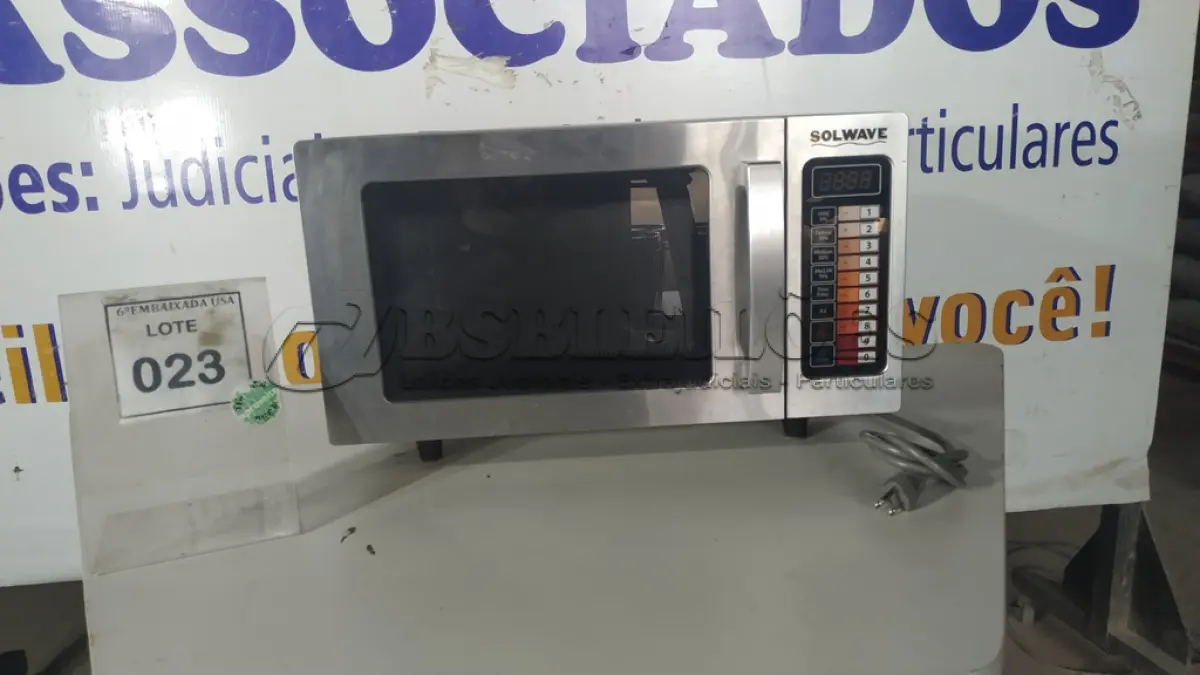 LOTE 023 - 01 MICROONDAS SOLWAVE 120VOLTS  . (NO ESTADO EM QUE SE ENCONTRA. SUJEITO A AVARIAS OCULTAS/VISÍVEIS.) AV 9352G.