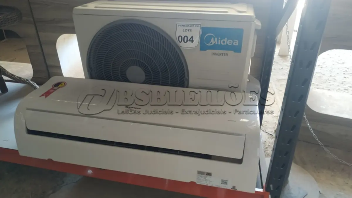 LOTE 004 - 01 AR CONDICIONADO MIDEA INVERTER SEM CONTROLE 18.000 BTUS. (NO ESTADO EM QUE SE ENCONTRA. SUJEITO A AVARIAS OCULTAS/VISÍVEIS.) BH1462J