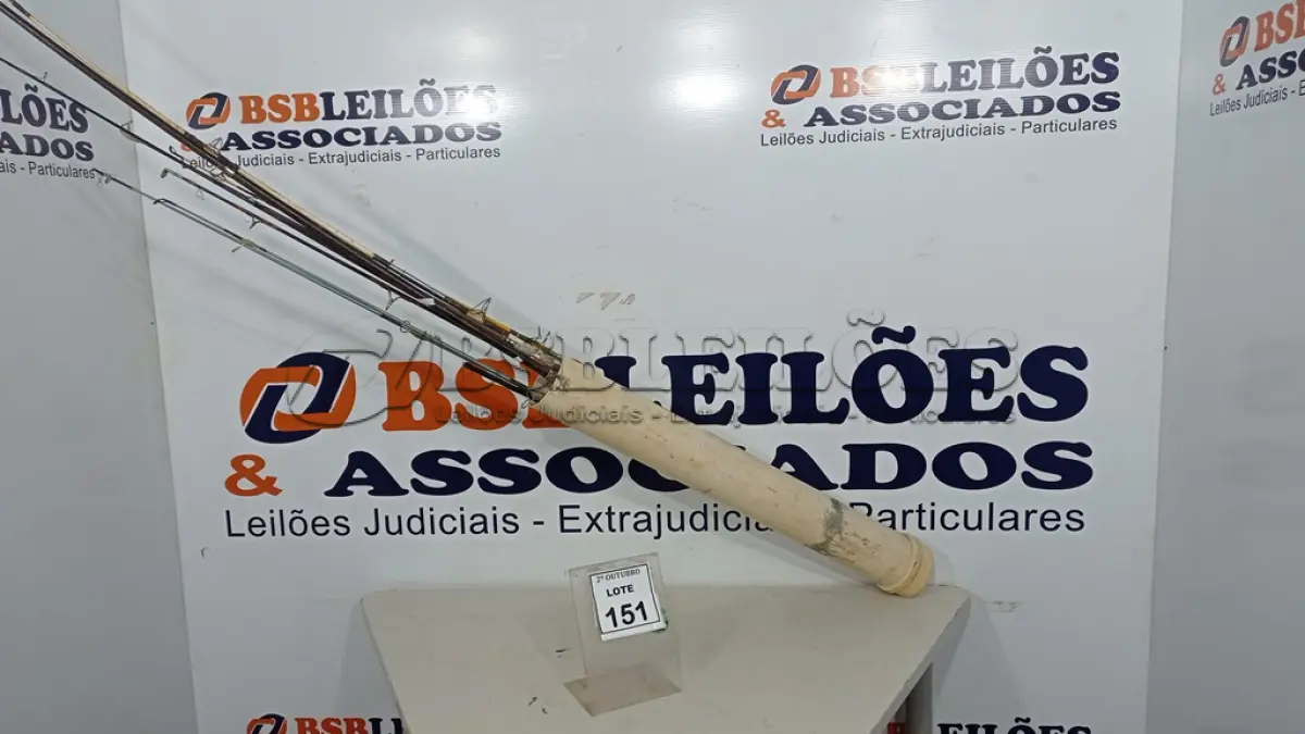 LOTE 151 - 01 LOTE COM VÁRIAS VARAS DE PESCA. (NO ESTADO) ATENÇÃO! FAZER A VISITAÇÃO ANTES DE ARREMATAR, NÃO SABEMOS SE FUNCIONA, LEILÃO NÃO TEM GARANTIA E NEM DEVOLUÇÃO, SUJEITO A POSSÍVEIS AVARIAS VISÍVEIS/OCULTAS E/OU AUSÊNCIA DE COMPONENTES.