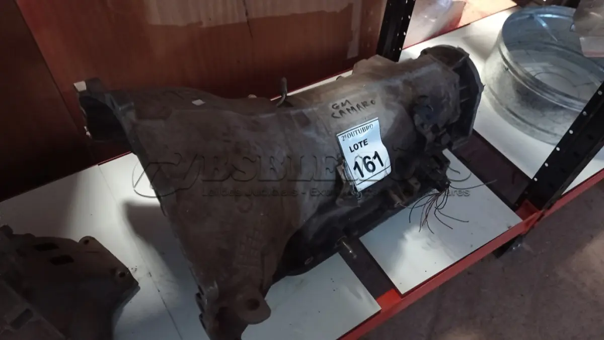 LOTE 161 - 01 CÂMBIO AUTOMÁTICO GM CAMARO. (NO ESTADO) ATENÇÃO! FAZER A VISITAÇÃO ANTES DE ARREMATAR, NÃO SABEMOS SE FUNCIONA, LEILÃO NÃO TEM GARANTIA E NEM DEVOLUÇÃO, SUJEITO A POSSÍVEIS AVARIAS VISÍVEIS/OCULTAS E/OU AUSÊNCIA DE COMPONENTES.