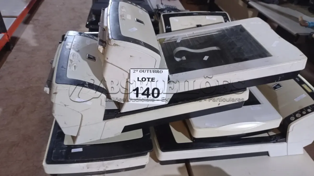 LOTE 140