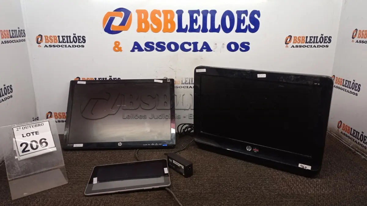 LOTE 206 - 01 ALL IN ONE E 01 MONITOR MARCA HP E 01 TABLET MARCA SAMSUNG. (NO ESTADO) ATENÇÃO! FAZER A VISITAÇÃO ANTES DE ARREMATAR, NÃO SABEMOS SE FUNCIONA, LEILÃO NÃO TEM GARANTIA E NEM DEVOLUÇÃO, SUJEITO A POSSÍVEIS AVARIAS VISÍVEIS/OCULTAS E/OU AUSÊNCIA DE COMPONENTES.