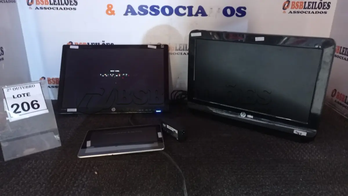 LOTE 206 - 01 ALL IN ONE E 01 MONITOR MARCA HP E 01 TABLET MARCA SAMSUNG. (NO ESTADO) ATENÇÃO! FAZER A VISITAÇÃO ANTES DE ARREMATAR, NÃO SABEMOS SE FUNCIONA, LEILÃO NÃO TEM GARANTIA E NEM DEVOLUÇÃO, SUJEITO A POSSÍVEIS AVARIAS VISÍVEIS/OCULTAS E/OU AUSÊNCIA DE COMPONENTES.