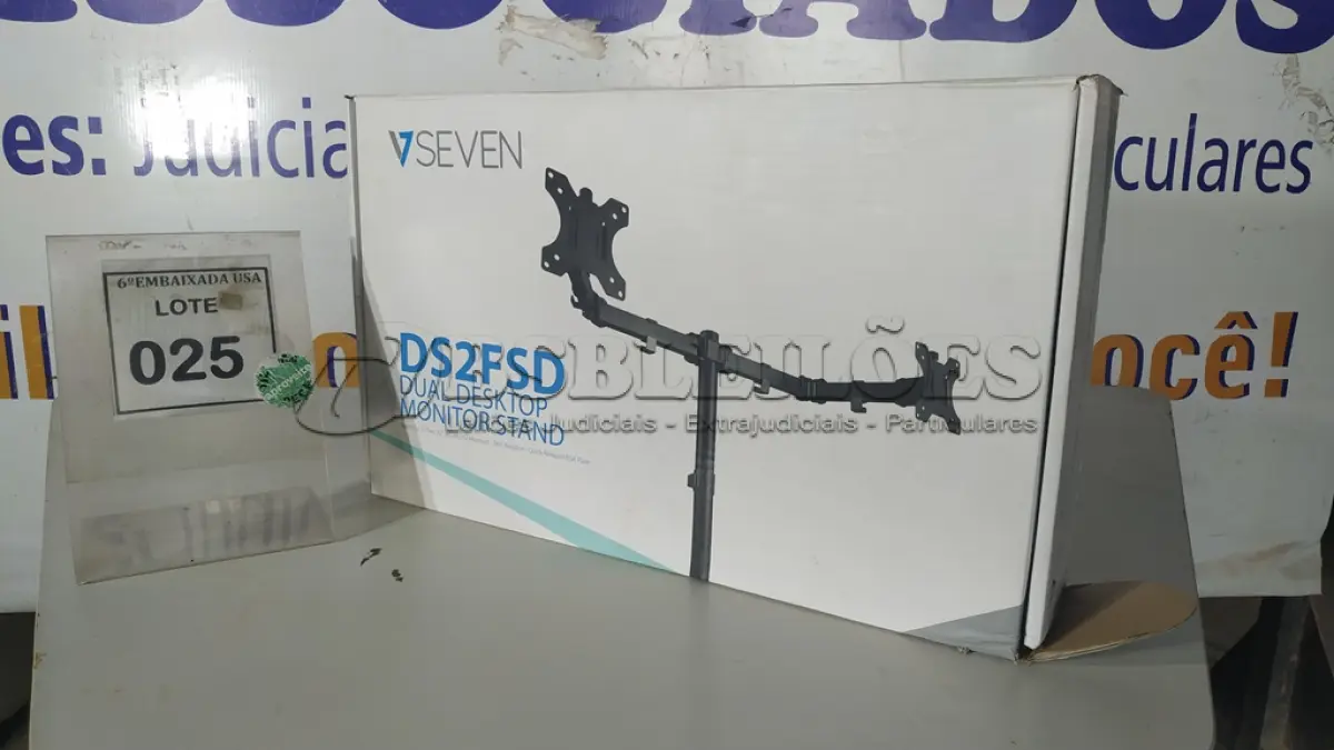 LOTE 025 - 01 SUPORTE DE MONITOR DUPLO SEVN DS2FSD. (NO ESTADO EM QUE SE ENCONTRA. SUJEITO A AVARIAS OCULTAS/VISÍVEIS.)