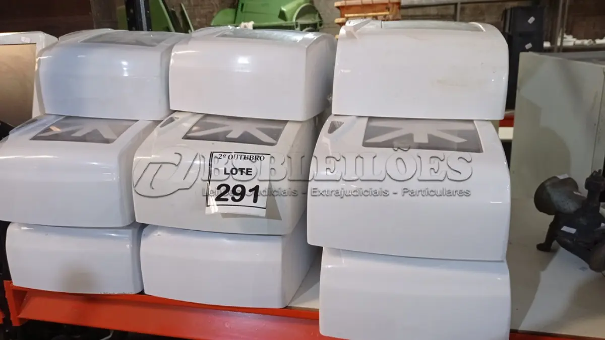 LOTE 291 - 01 LOTE COM VÁRIOS DISPENSES DE PAPEL. (NO ESTADO) ATENÇÃO! FAZER A VISITAÇÃO ANTES DE ARREMATAR, NÃO SABEMOS SE FUNCIONA, LEILÃO NÃO TEM GARANTIA E NEM DEVOLUÇÃO, SUJEITO A POSSÍVEIS AVARIAS VISÍVEIS/OCULTAS E/OU AUSÊNCIA DE COMPONENTES.