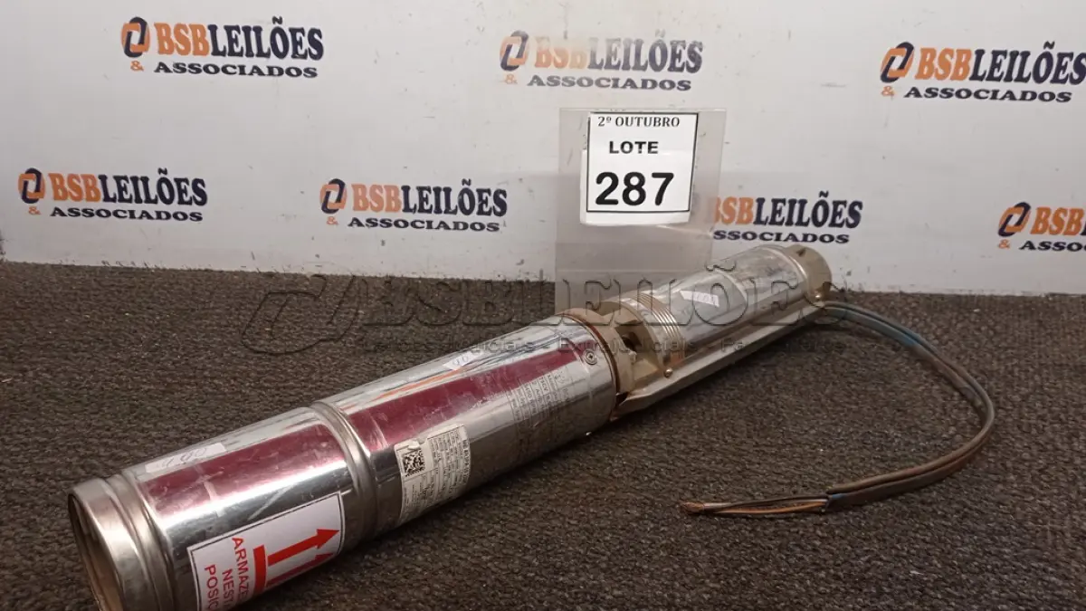 LOTE 287 - 01 BOMBA SUBMERSA. (NO ESTADO) ATENÇÃO! FAZER A VISITAÇÃO ANTES DE ARREMATAR, NÃO SABEMOS SE FUNCIONA, LEILÃO NÃO TEM GARANTIA E NEM DEVOLUÇÃO, SUJEITO A POSSÍVEIS AVARIAS VISÍVEIS/OCULTAS E/OU AUSÊNCIA DE COMPONENTES.