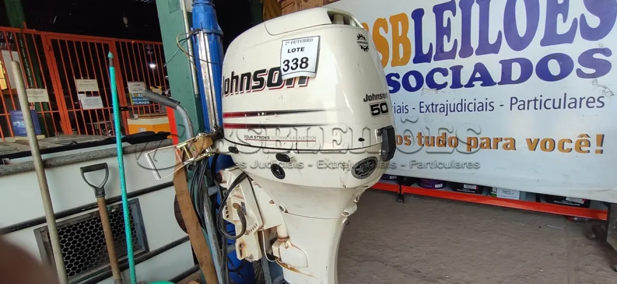 LOTE 338 - 01 MOTOR DE BARCO. (NO ESTADO) ATENÇÃO! FAZER A VISITAÇÃO ANTES DE ARREMATAR, NÃO SABEMOS SE FUNCIONA, LEILÃO NÃO TEM GARANTIA E NEM DEVOLUÇÃO, SUJEITO A POSSÍVEIS AVARIAS VISÍVEIS/OCULTAS E/OU AUSÊNCIA DE COMPONENTES.
