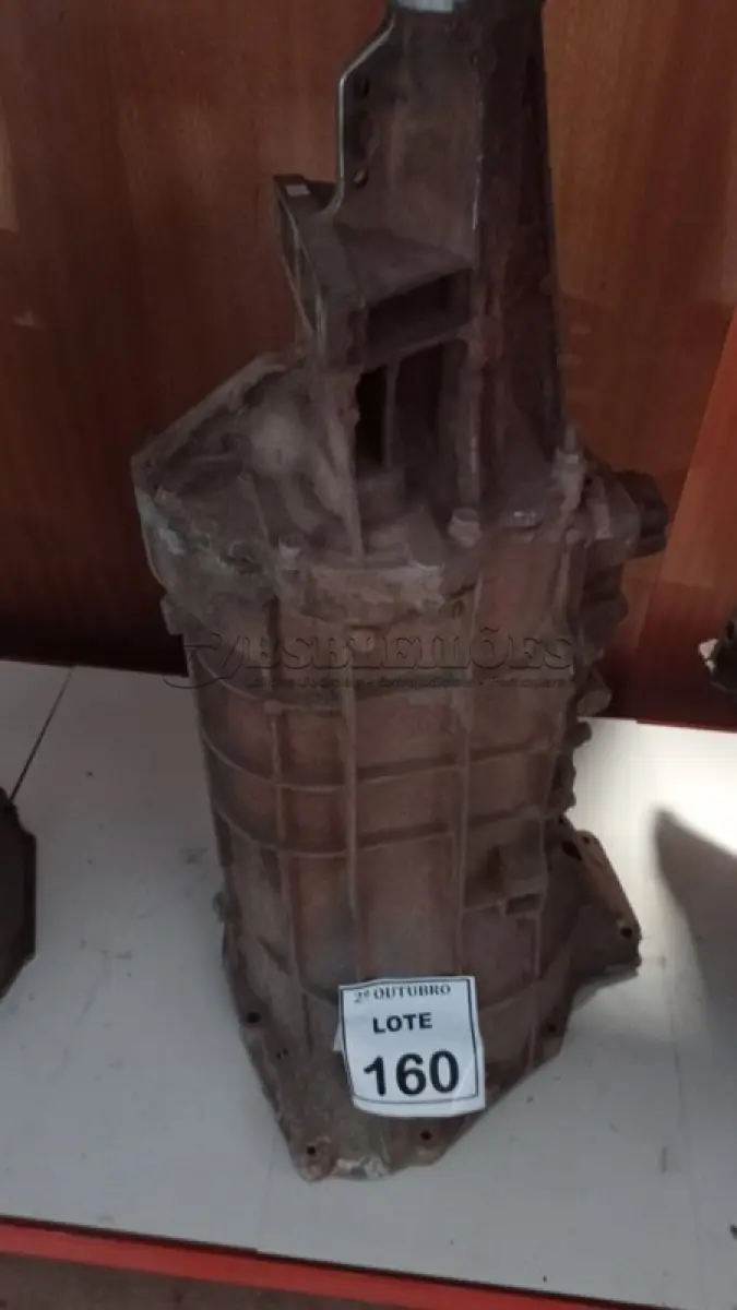 LOTE 160 - 01 CÂMBIO DE ORD RANGER 4X2. (NO ESTADO) ATENÇÃO! FAZER A VISITAÇÃO ANTES DE ARREMATAR, NÃO SABEMOS SE FUNCIONA, LEILÃO NÃO TEM GARANTIA E NEM DEVOLUÇÃO, SUJEITO A POSSÍVEIS AVARIAS VISÍVEIS/OCULTAS E/OU AUSÊNCIA DE COMPONENTES.