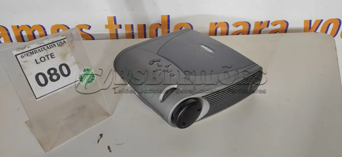 LOTE 080 - 01 PROJETOR INFOCUS LP350COM BOLSA BIVOLTS. (NO ESTADO EM QUE SE ENCONTRA. SUJEITO A AVARIAS OCULTAS/VISÍVEIS.) CS1001224