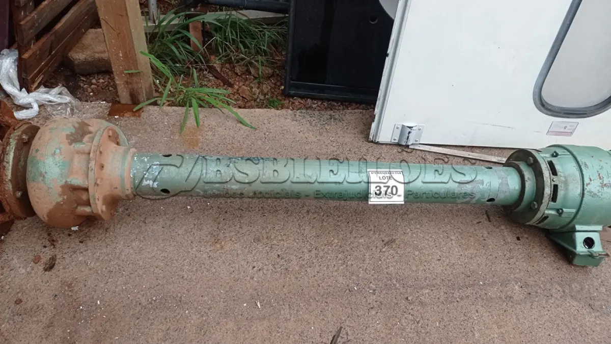 LOTE 370 - 01 BOMBA D’AGUA.  (NO ESTADO EM QUE SE ENCONTRA. SUJEITO A AVARIAS OCULTAS/VISÍVEIS.)