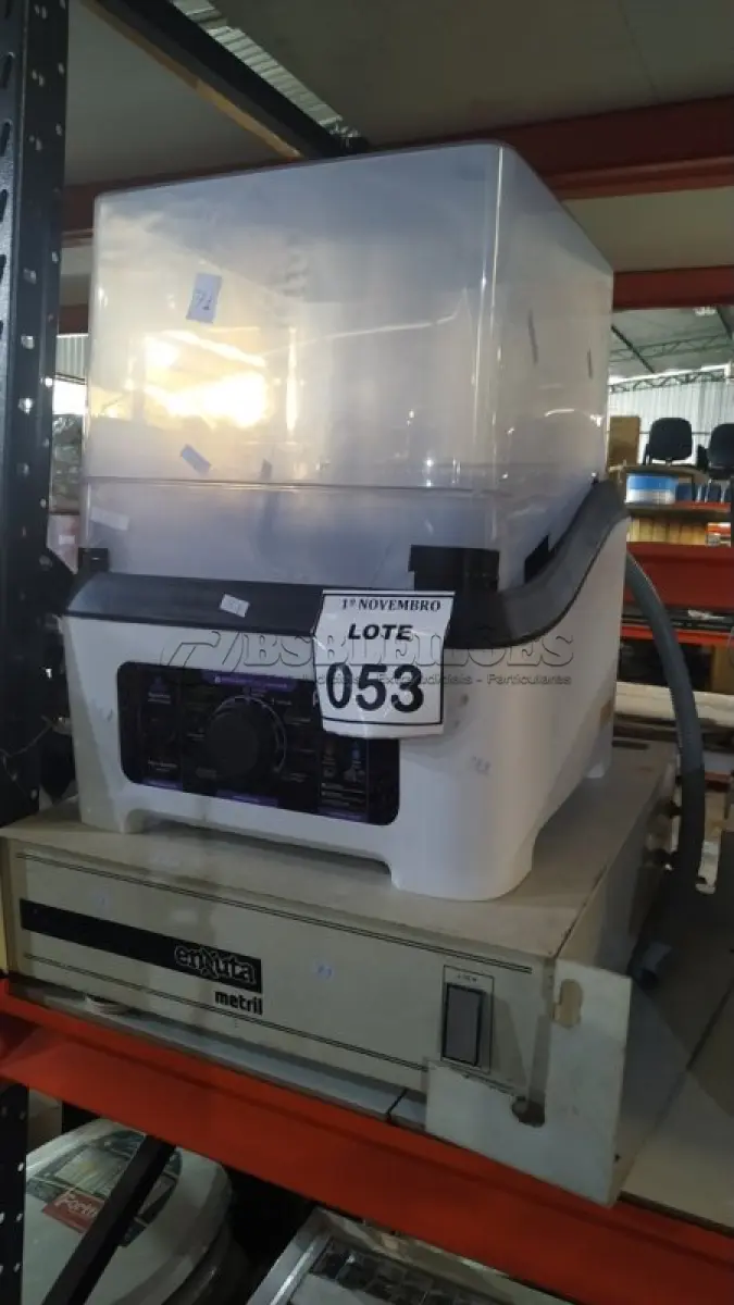 LOTE 053 - 01 MÁQUINA DE LAVAR LOUÇA E 01 SECADORA DE ROUPA ELÉTRICA MARCA ENXUTA. (NO ESTADO) ATENÇÃO! FAZER A VISITAÇÃO ANTES DE ARREMATAR, NÃO SABEMOS SE FUNCIONA, LEILÃO NÃO TEM GARANTIA E NEM DEVOLUÇÃO, SUJEITO A POSSÍVEIS AVARIAS VISÍVEIS/OCULTAS E/OU AUSÊNCIA DE COMPONENTES.