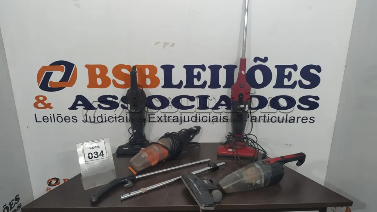 LOTE 034 - 04 ASPIRADORES DE MARCAS E MODELOS DIVERSOS. (NO ESTADO) ATENÇÃO! FAZER A VISITAÇÃO ANTES DE ARREMATAR, NÃO SABEMOS SE FUNCIONA, LEILÃO NÃO TEM GARANTIA E NEM DEVOLUÇÃO, SUJEITO A POSSÍVEIS AVARIAS VISÍVEIS/OCULTAS E/OU AUSÊNCIA DE COMPONENTES.