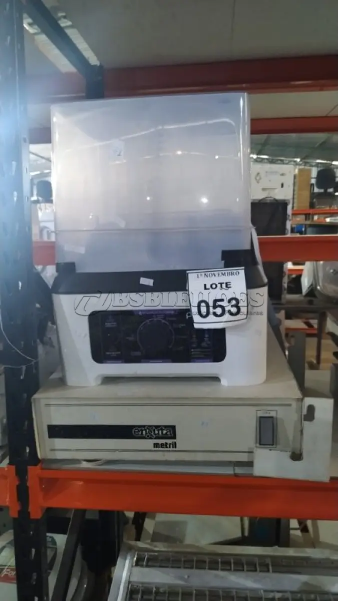 LOTE 053 - 01 MÁQUINA DE LAVAR LOUÇA E 01 SECADORA DE ROUPA ELÉTRICA MARCA ENXUTA. (NO ESTADO) ATENÇÃO! FAZER A VISITAÇÃO ANTES DE ARREMATAR, NÃO SABEMOS SE FUNCIONA, LEILÃO NÃO TEM GARANTIA E NEM DEVOLUÇÃO, SUJEITO A POSSÍVEIS AVARIAS VISÍVEIS/OCULTAS E/OU AUSÊNCIA DE COMPONENTES.