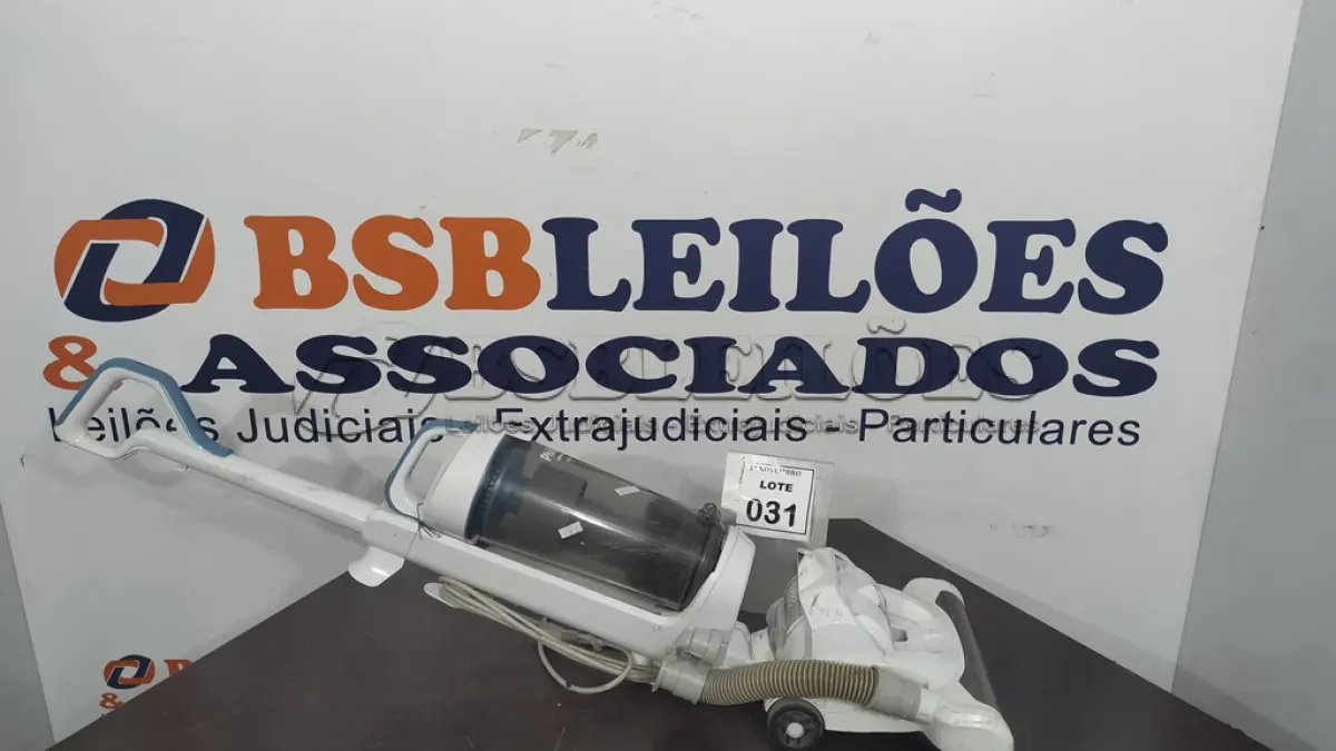 LOTE 031 - 01 ASPIRADOR MARCA PHILCO. (NO ESTADO) ATENÇÃO! FAZER A VISITAÇÃO ANTES DE ARREMATAR, NÃO SABEMOS SE FUNCIONA, LEILÃO NÃO TEM GARANTIA E NEM DEVOLUÇÃO, SUJEITO A POSSÍVEIS AVARIAS VISÍVEIS/OCULTAS E/OU AUSÊNCIA DE COMPONENTES.