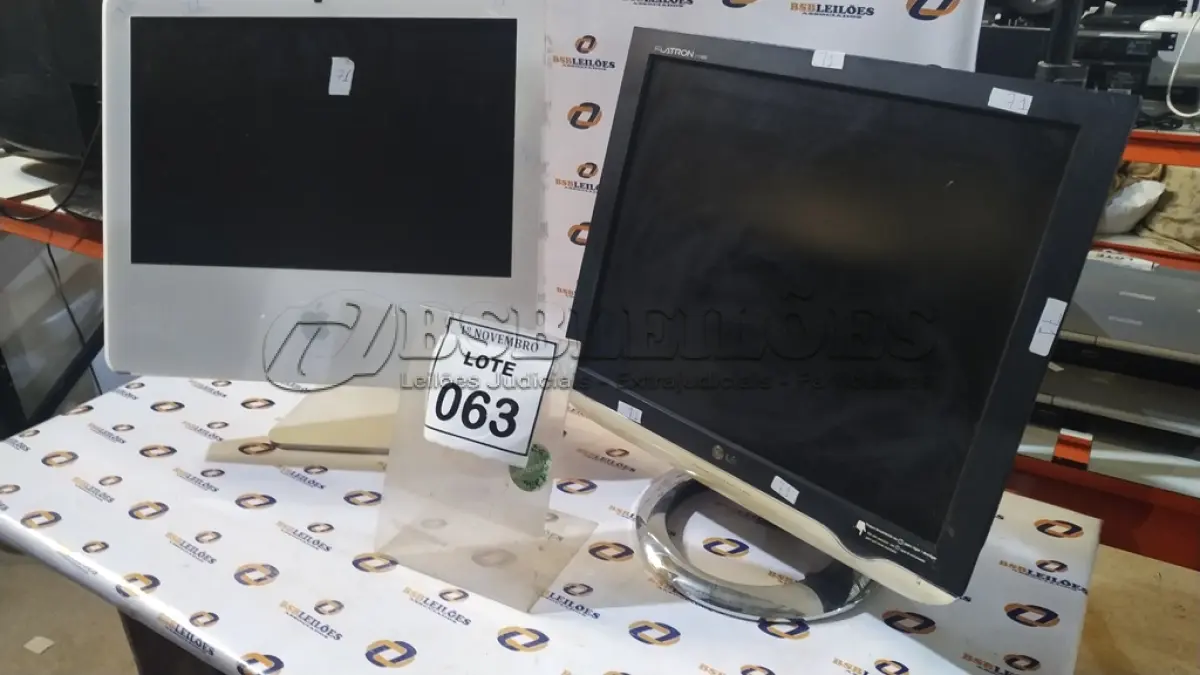 LOTE 063 - 01 IMAC E 01 MONITOR MARCA LG. (NO ESTADO) ATENÇÃO! FAZER A VISITAÇÃO ANTES DE ARREMATAR, NÃO SABEMOS SE FUNCIONA, LEILÃO NÃO TEM GARANTIA E NEM DEVOLUÇÃO, SUJEITO A POSSÍVEIS AVARIAS VISÍVEIS/OCULTAS E/OU AUSÊNCIA DE COMPONENTES.