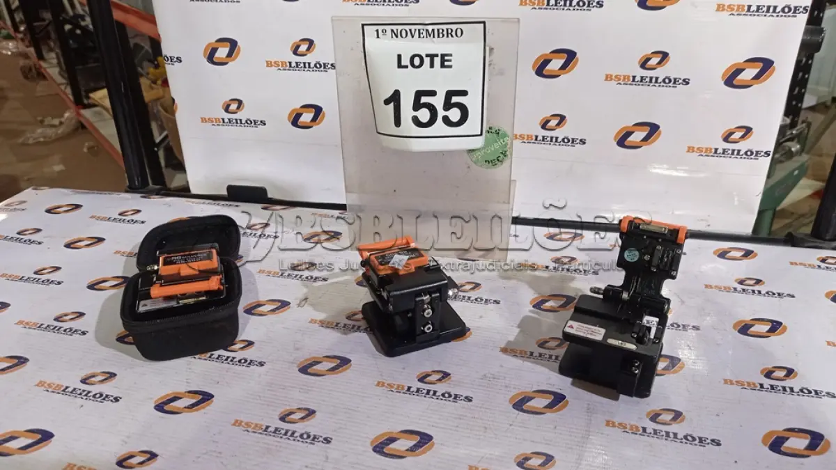 LOTE 155 - 03 CLIVADORES DE PRECISÃO. (NO ESTADO) ATENÇÃO! FAZER A VISITAÇÃO ANTES DE ARREMATAR, NÃO SABEMOS SE FUNCIONA, LEILÃO NÃO TEM GARANTIA E NEM DEVOLUÇÃO, SUJEITO A POSSÍVEIS AVARIAS VISÍVEIS/OCULTAS E/OU AUSÊNCIA DE COMPONENTES.