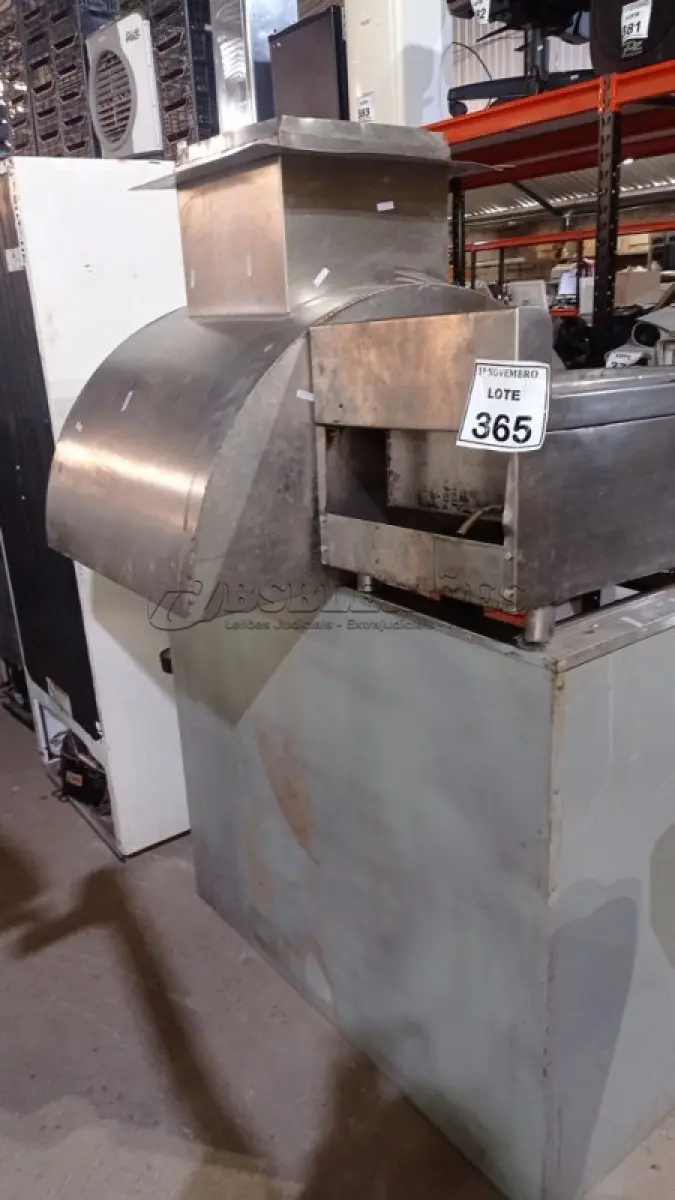 LOTE 365 - 01 COIFA EM INOX, 01 SUCATA DE FOGÃO INDUSTRIAL E 01 FRITADEIRA EM INIX. (NO ESTADO) ATENÇÃO! FAZER A VISITAÇÃO ANTES DE ARREMATAR, NÃO SABEMOS SE FUNCIONA, LEILÃO NÃO TEM GARANTIA E NEM DEVOLUÇÃO, SUJEITO A POSSÍVEIS AVARIAS VISÍVEIS/OCULTAS E/OU AUSÊNCIA DE COMPONENTES.