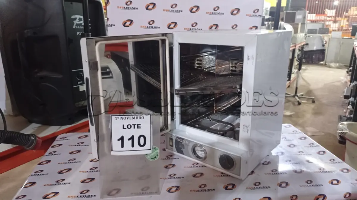 LOTE 110 - 01 ESTUFA PARA ESTERILIZAÇÃO E SECAGEM MARCA MASTER. (NO ESTADO) ATENÇÃO! FAZER A VISITAÇÃO ANTES DE ARREMATAR, NÃO SABEMOS SE FUNCIONA, LEILÃO NÃO TEM GARANTIA E NEM DEVOLUÇÃO, SUJEITO A POSSÍVEIS AVARIAS VISÍVEIS/OCULTAS E/OU AUSÊNCIA DE COMPONENTES.