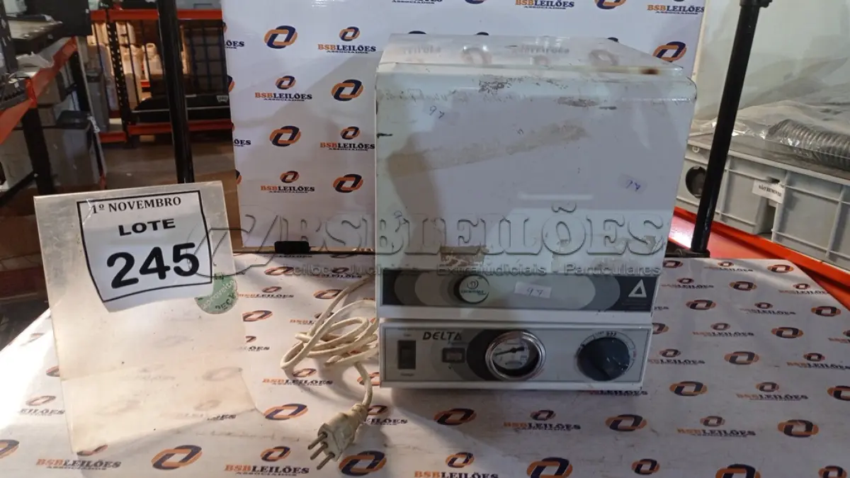 LOTE 245 - 01 ESTUFA PARA ESTERILIZAÇÃO E SECAGEM MARCA MASTER. (NO ESTADO) ATENÇÃO! FAZER A VISITAÇÃO ANTES DE ARREMATAR, NÃO SABEMOS SE FUNCIONA, LEILÃO NÃO TEM GARANTIA E NEM DEVOLUÇÃO, SUJEITO A POSSÍVEIS AVARIAS VISÍVEIS/OCULTAS E/OU AUSÊNCIA DE COMPONENTES.