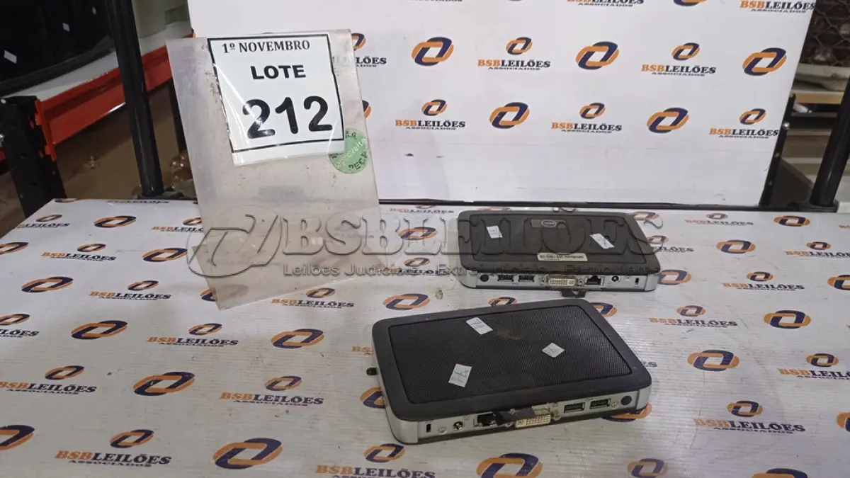 LOTE 212 - 02 MINIS CPU MARCA DELL. (NO ESTADO) ATENÇÃO! FAZER A VISITAÇÃO ANTES DE ARREMATAR, NÃO SABEMOS SE FUNCIONA, LEILÃO NÃO TEM GARANTIA E NEM DEVOLUÇÃO, SUJEITO A POSSÍVEIS AVARIAS VISÍVEIS/OCULTAS E/OU AUSÊNCIA DE COMPONENTES.