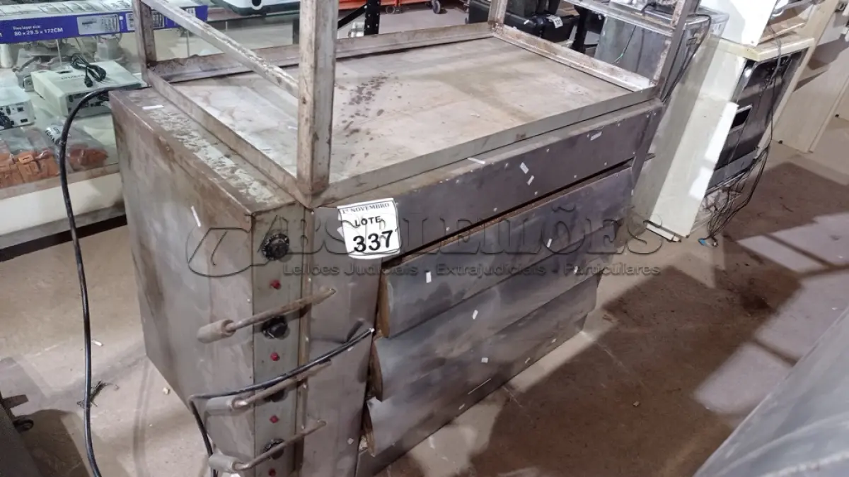 LOTE 337 - 01 FORNO INDUSTRIAL COMBINADO. (NO ESTADO) ATENÇÃO! FAZER A VISITAÇÃO ANTES DE ARREMATAR, NÃO SABEMOS SE FUNCIONA, LEILÃO NÃO TEM GARANTIA E NEM DEVOLUÇÃO, SUJEITO A POSSÍVEIS AVARIAS VISÍVEIS/OCULTAS E/OU AUSÊNCIA DE COMPONENTES.