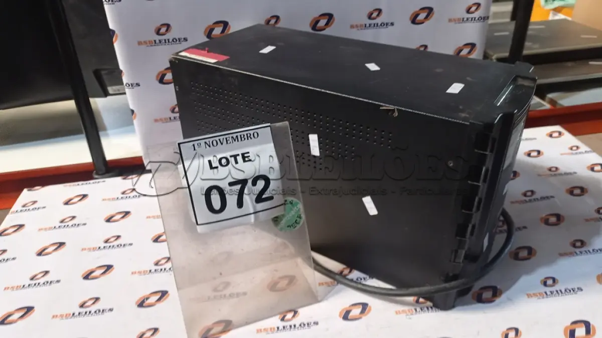 LOTE 072 - 01 NOBREAK MARCA NHS. (NO ESTADO) ATENÇÃO! FAZER A VISITAÇÃO ANTES DE ARREMATAR, NÃO SABEMOS SE FUNCIONA, LEILÃO NÃO TEM GARANTIA E NEM DEVOLUÇÃO, SUJEITO A POSSÍVEIS AVARIAS VISÍVEIS/OCULTAS E/OU AUSÊNCIA DE COMPONENTES.