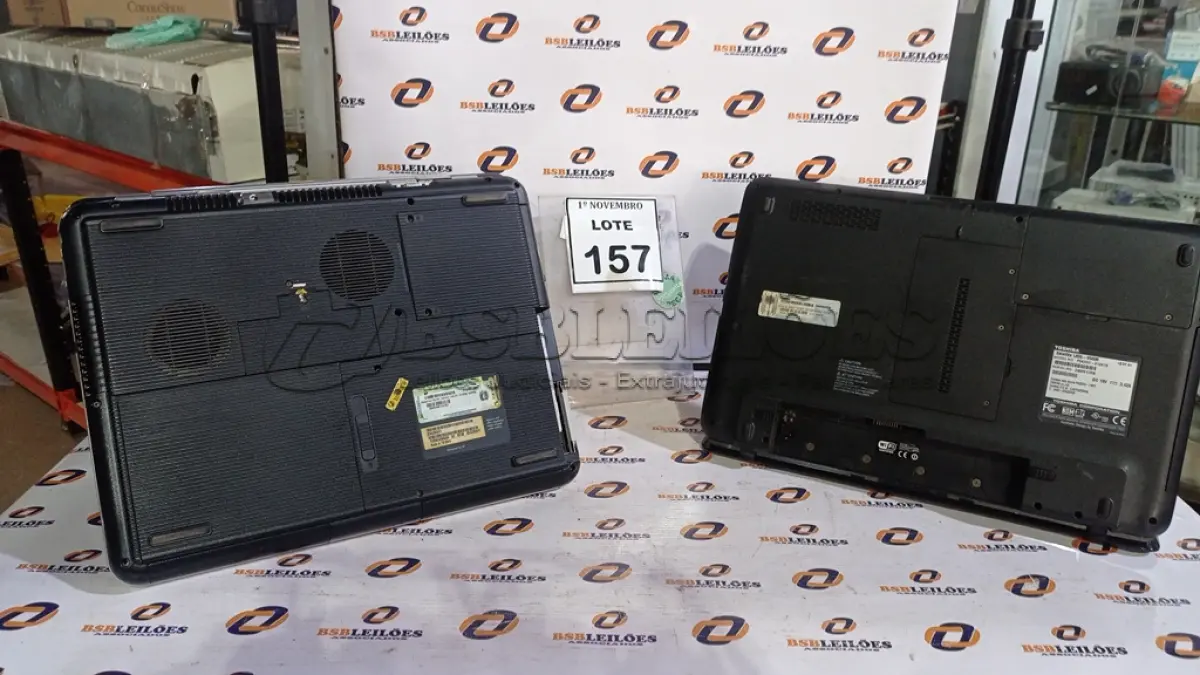 LOTE 157 - 02 NOTEBOOKS MARCAS TOSHIBA E COMPAQ. (NO ESTADO) ATENÇÃO! FAZER A VISITAÇÃO ANTES DE ARREMATAR, NÃO SABEMOS SE FUNCIONA, LEILÃO NÃO TEM GARANTIA E NEM DEVOLUÇÃO, SUJEITO A POSSÍVEIS AVARIAS VISÍVEIS/OCULTAS E/OU AUSÊNCIA DE COMPONENTES.