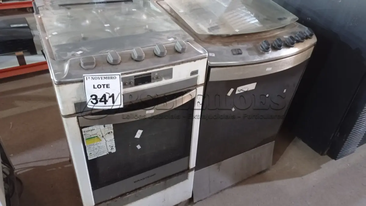 LOTE 341 - 02 FOGÕES 4 BOCAS MARCA BRASTEMP. (NO ESTADO) ATENÇÃO! FAZER A VISITAÇÃO ANTES DE ARREMATAR, NÃO SABEMOS SE FUNCIONA, LEILÃO NÃO TEM GARANTIA E NEM DEVOLUÇÃO, SUJEITO A POSSÍVEIS AVARIAS VISÍVEIS/OCULTAS E/OU AUSÊNCIA DE COMPONENTES.