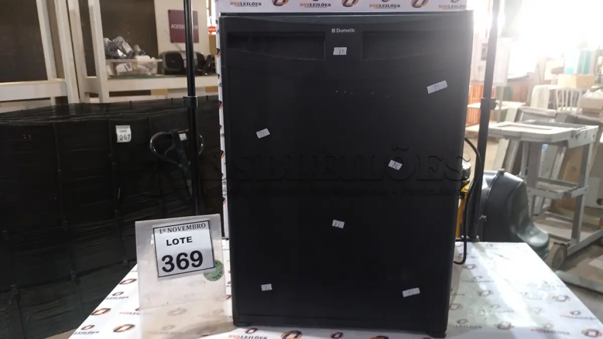 LOTE 369