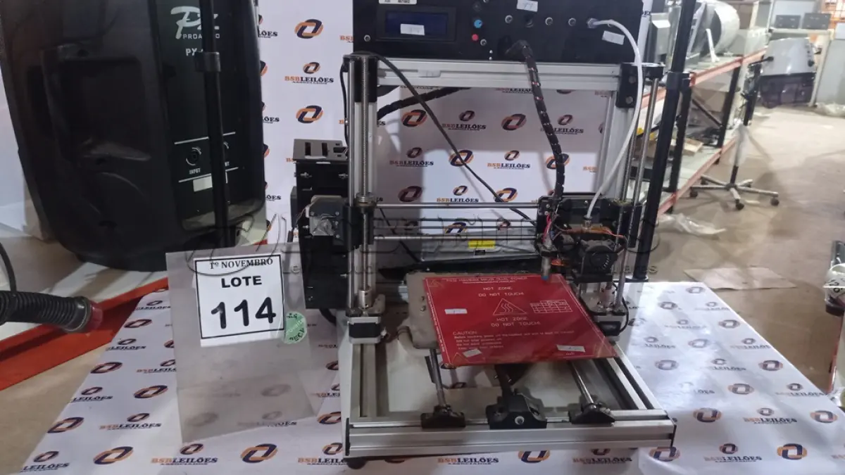 LOTE 114 - 01 IMPRESSORA 3D. (NO ESTADO) ATENÇÃO! FAZER A VISITAÇÃO ANTES DE ARREMATAR, NÃO SABEMOS SE FUNCIONA, LEILÃO NÃO TEM GARANTIA E NEM DEVOLUÇÃO, SUJEITO A POSSÍVEIS AVARIAS VISÍVEIS/OCULTAS E/OU AUSÊNCIA DE COMPONENTES.