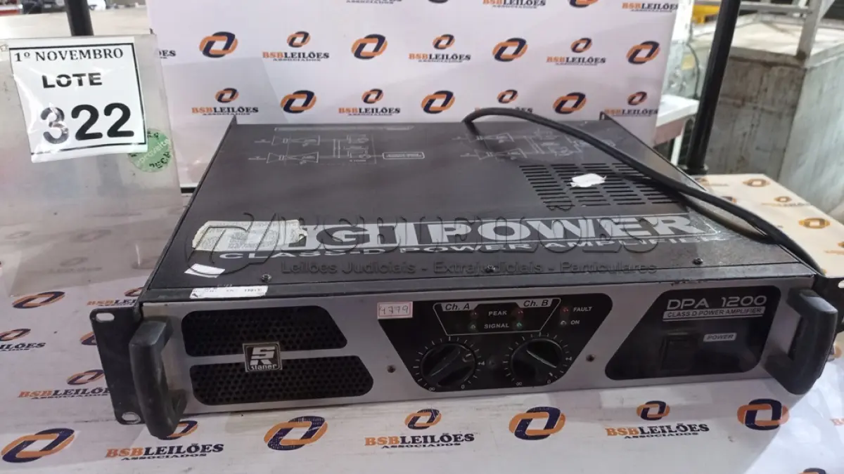 LOTE 322 - 01 AMPLIFICADOR MODELO DPA 1200 MARCA DIGIPOWER. (NO ESTADO) ATENÇÃO! FAZER A VISITAÇÃO ANTES DE ARREMATAR, NÃO SABEMOS SE FUNCIONA, LEILÃO NÃO TEM GARANTIA E NEM DEVOLUÇÃO, SUJEITO A POSSÍVEIS AVARIAS VISÍVEIS/OCULTAS E/OU AUSÊNCIA DE COMPONENTES.