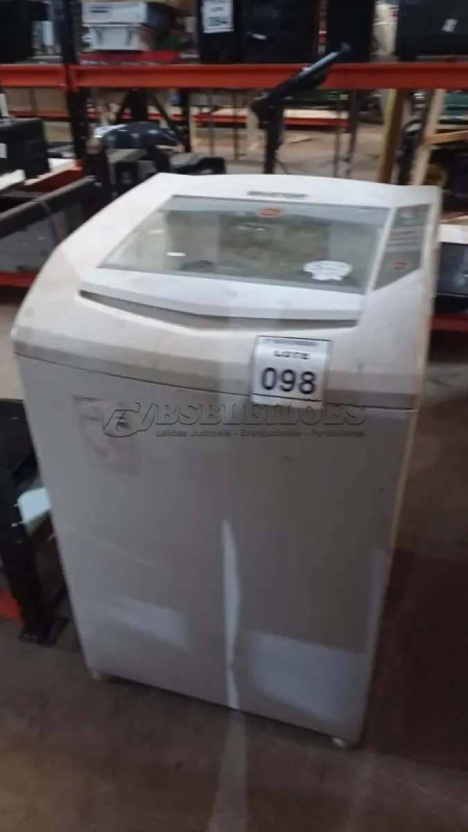 LOTE 098 - 01 MÁQUINA DE LAVAR 10KG 220V MARCA BRASTEMP. (NO ESTADO) ATENÇÃO! FAZER A VISITAÇÃO ANTES DE ARREMATAR, NÃO SABEMOS SE FUNCIONA, LEILÃO NÃO TEM GARANTIA E NEM DEVOLUÇÃO, SUJEITO A POSSÍVEIS AVARIAS VISÍVEIS/OCULTAS E/OU AUSÊNCIA DE COMPONENTES.