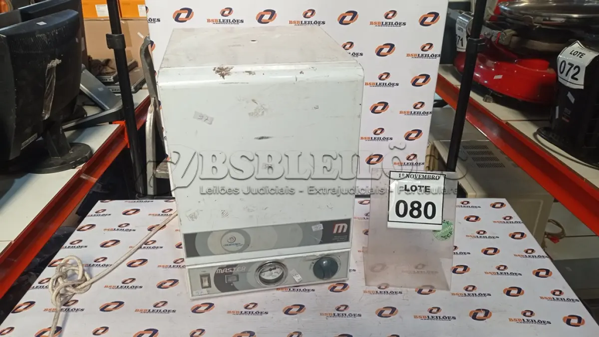 LOTE 080 - 01 ESTUFA PARA ESTERILIZAÇÃO E SECAGEM MARCA MASTER. (NO ESTADO) ATENÇÃO! FAZER A VISITAÇÃO ANTES DE ARREMATAR, NÃO SABEMOS SE FUNCIONA, LEILÃO NÃO TEM GARANTIA E NEM DEVOLUÇÃO, SUJEITO A POSSÍVEIS AVARIAS VISÍVEIS/OCULTAS E/OU AUSÊNCIA DE COMPONENTES.