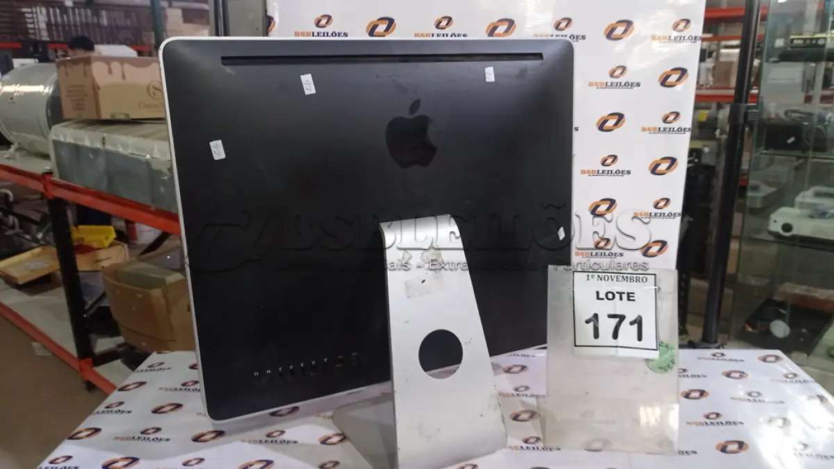 LOTE 171 - 01 IMAC APPLE. (NO ESTADO) ATENÇÃO! FAZER A VISITAÇÃO ANTES DE ARREMATAR, NÃO SABEMOS SE FUNCIONA, LEILÃO NÃO TEM GARANTIA E NEM DEVOLUÇÃO, SUJEITO A POSSÍVEIS AVARIAS VISÍVEIS/OCULTAS E/OU AUSÊNCIA DE COMPONENTES.