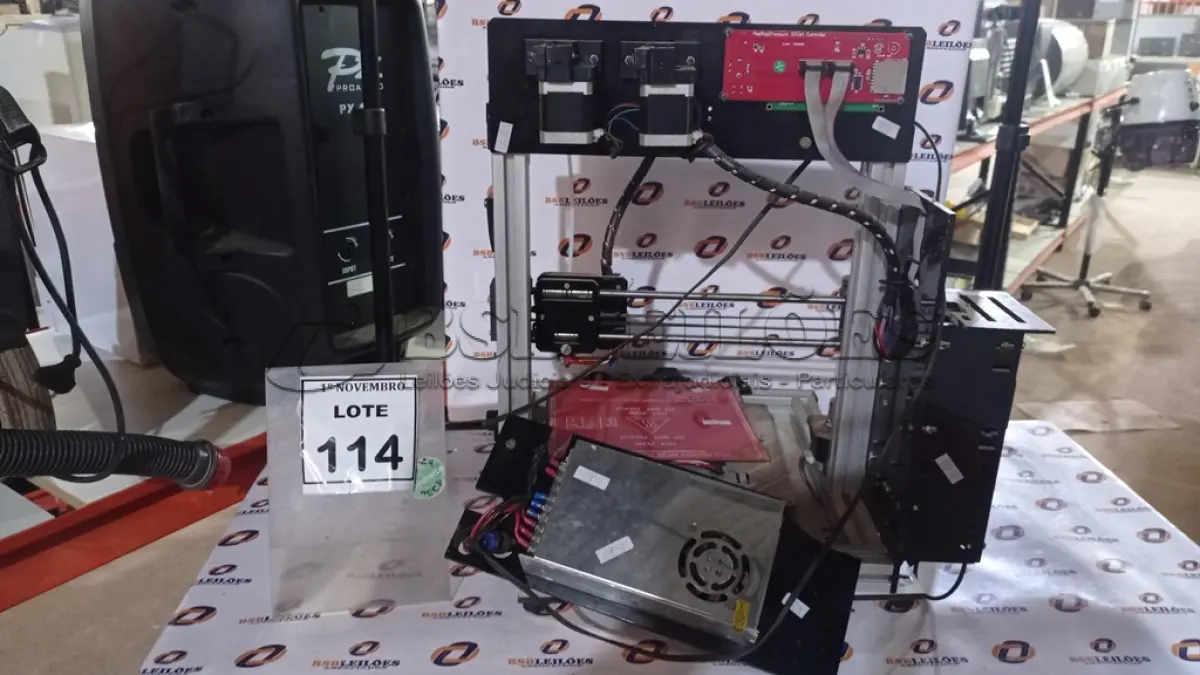LOTE 114 - 01 IMPRESSORA 3D. (NO ESTADO) ATENÇÃO! FAZER A VISITAÇÃO ANTES DE ARREMATAR, NÃO SABEMOS SE FUNCIONA, LEILÃO NÃO TEM GARANTIA E NEM DEVOLUÇÃO, SUJEITO A POSSÍVEIS AVARIAS VISÍVEIS/OCULTAS E/OU AUSÊNCIA DE COMPONENTES.