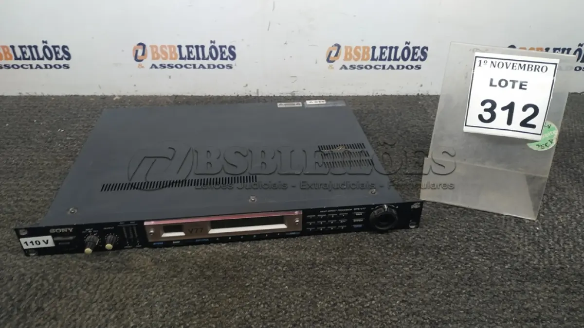 LOTE 312 - 01 PROCESSADOR DE EFEITOS MÚLTIPLOS MODELO V77 MARCA SONY. (NO ESTADO) ATENÇÃO! FAZER A VISITAÇÃO ANTES DE ARREMATAR, NÃO SABEMOS SE FUNCIONA, LEILÃO NÃO TEM GARANTIA E NEM DEVOLUÇÃO, SUJEITO A POSSÍVEIS AVARIAS VISÍVEIS/OCULTAS E/OU AUSÊNCIA DE COMPONENTES.