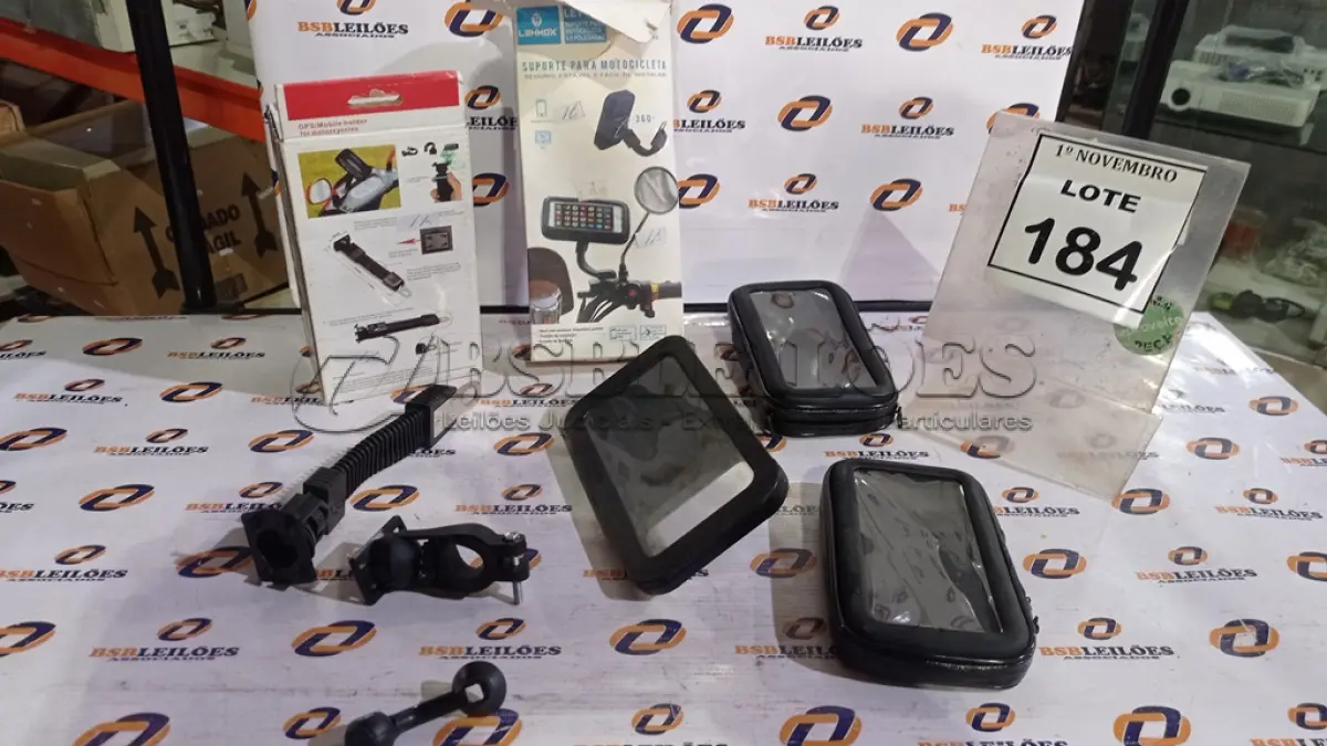 LOTE 184 - 03 SUPORTES DE CELULAR PARA MOTOCICLETAS. (NO ESTADO) ATENÇÃO! FAZER A VISITAÇÃO ANTES DE ARREMATAR, NÃO SABEMOS SE FUNCIONA, LEILÃO NÃO TEM GARANTIA E NEM DEVOLUÇÃO, SUJEITO A POSSÍVEIS AVARIAS VISÍVEIS/OCULTAS E/OU AUSÊNCIA DE COMPONENTES.