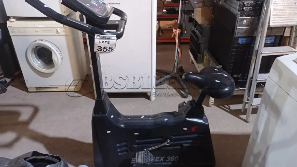 LOTE 355 - 01 BICICLETA ERGOMÉTRICA MARCA EMBREEX 360. (NO ESTADO) ATENÇÃO! FAZER A VISITAÇÃO ANTES DE ARREMATAR, NÃO SABEMOS SE FUNCIONA, LEILÃO NÃO TEM GARANTIA E NEM DEVOLUÇÃO, SUJEITO A POSSÍVEIS AVARIAS VISÍVEIS/OCULTAS E/OU AUSÊNCIA DE COMPONENTES.