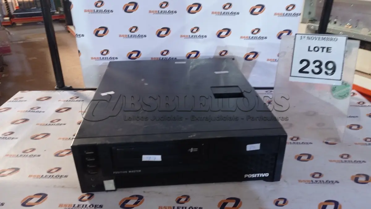 LOTE 239 - 01 CPU MARCA POSITIVO COM 8GB MEMÓRIA COM SSD E HD. (NO ESTADO) ATENÇÃO! FAZER A VISITAÇÃO ANTES DE ARREMATAR, NÃO SABEMOS SE FUNCIONA, LEILÃO NÃO TEM GARANTIA E NEM DEVOLUÇÃO, SUJEITO A POSSÍVEIS AVARIAS VISÍVEIS/OCULTAS E/OU AUSÊNCIA DE COMPONENTES.