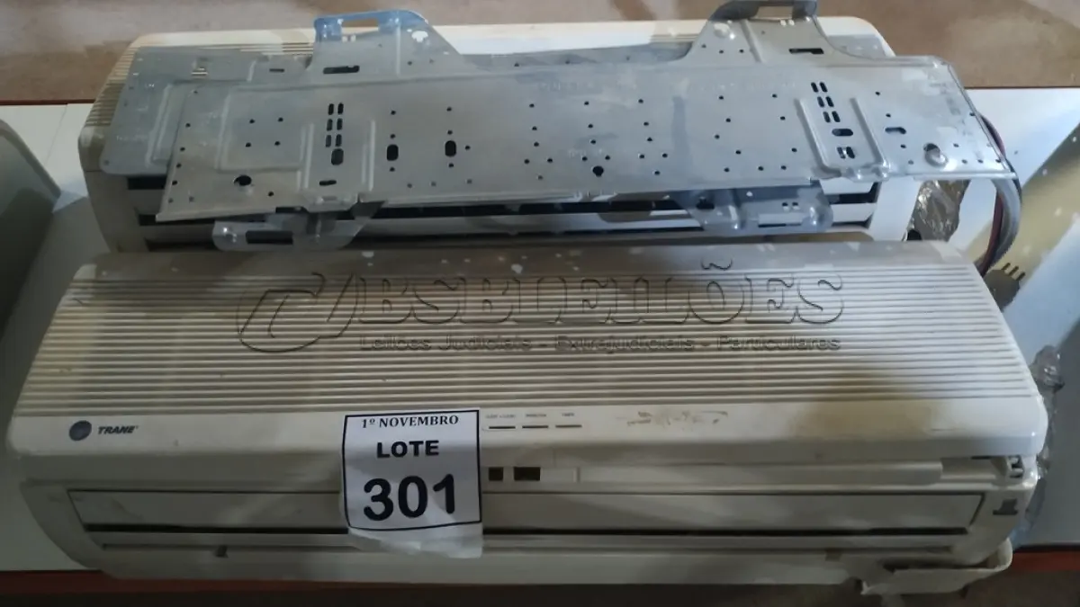 LOTE 301 - 02 EVAPORADORAS 14.600BTUS MARCA TRANE. (NO ESTADO) ATENÇÃO! FAZER A VISITAÇÃO ANTES DE ARREMATAR, NÃO SABEMOS SE FUNCIONA, LEILÃO NÃO TEM GARANTIA E NEM DEVOLUÇÃO, SUJEITO A POSSÍVEIS AVARIAS VISÍVEIS/OCULTAS E/OU AUSÊNCIA DE COMPONENTES.