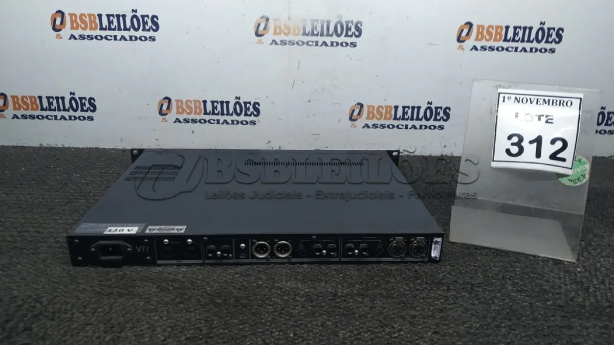 LOTE 312 - 01 PROCESSADOR DE EFEITOS MÚLTIPLOS MODELO V77 MARCA SONY. (NO ESTADO) ATENÇÃO! FAZER A VISITAÇÃO ANTES DE ARREMATAR, NÃO SABEMOS SE FUNCIONA, LEILÃO NÃO TEM GARANTIA E NEM DEVOLUÇÃO, SUJEITO A POSSÍVEIS AVARIAS VISÍVEIS/OCULTAS E/OU AUSÊNCIA DE COMPONENTES.