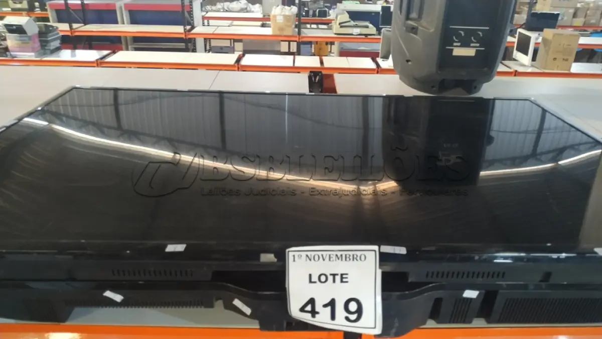 LOTE 419 - 01 TV LCD 40’’ MARCA PHILIPS E 01 TV LCD 50’’ MARCA SAMSUNG. (NO ESTADO) ATENÇÃO! FAZER A VISITAÇÃO ANTES DE ARREMATAR, NÃO SABEMOS SE FUNCIONA, LEILÃO NÃO TEM GARANTIA E NEM DEVOLUÇÃO, SUJEITO A POSSÍVEIS AVARIAS VISÍVEIS/OCULTAS E/OU AUSÊNCIA DE COMPONENTES.