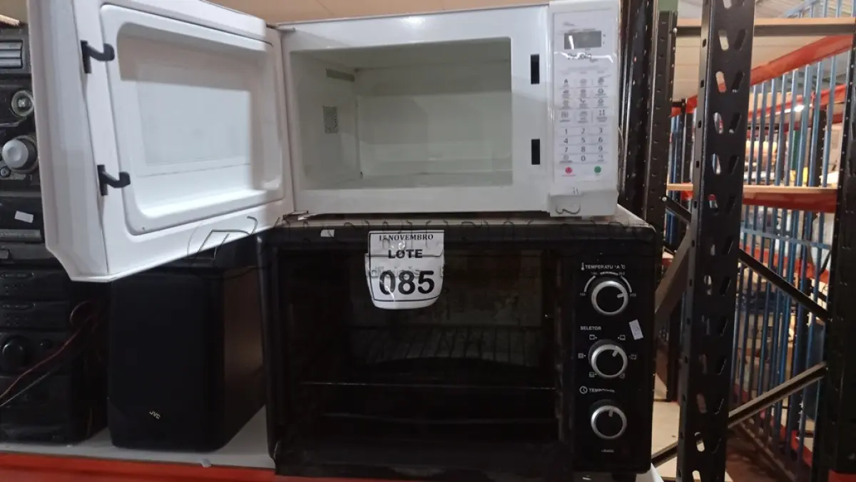 LOTE 085 - 01 FORNO ELÉTRICO MARCA BEST E 01 MICRO-ONDAS MARCA PANASONIC. (NO ESTADO) ATENÇÃO! FAZER A VISITAÇÃO ANTES DE ARREMATAR, NÃO SABEMOS SE FUNCIONA, LEILÃO NÃO TEM GARANTIA E NEM DEVOLUÇÃO, SUJEITO A POSSÍVEIS AVARIAS VISÍVEIS/OCULTAS E/OU AUSÊNCIA DE COMPONENTES.