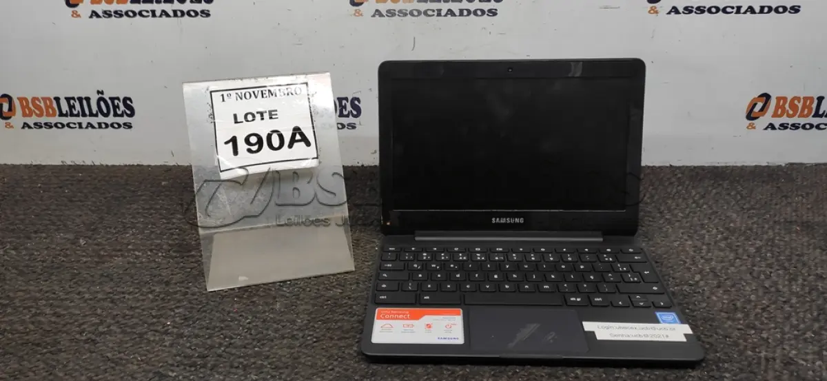 LOTE 190 - 01 NOTEBOOK TELA 11.6’’ 2GB DE MEMÓRIA MARCA SAMSUNG. (NO ESTADO) ATENÇÃO! FAZER A VISITAÇÃO ANTES DE ARREMATAR, NÃO SABEMOS SE FUNCIONA, LEILÃO NÃO TEM GARANTIA E NEM DEVOLUÇÃO, SUJEITO A POSSÍVEIS AVARIAS VISÍVEIS/OCULTAS E/OU AUSÊNCIA DE COMPONENTES.