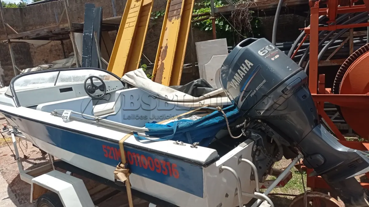 LOTE 512 - 01 LANCHA MOTORBOAT PARA 1 TRIPULANTE E 03 PASSAGEIROS. (NO ESTADO)