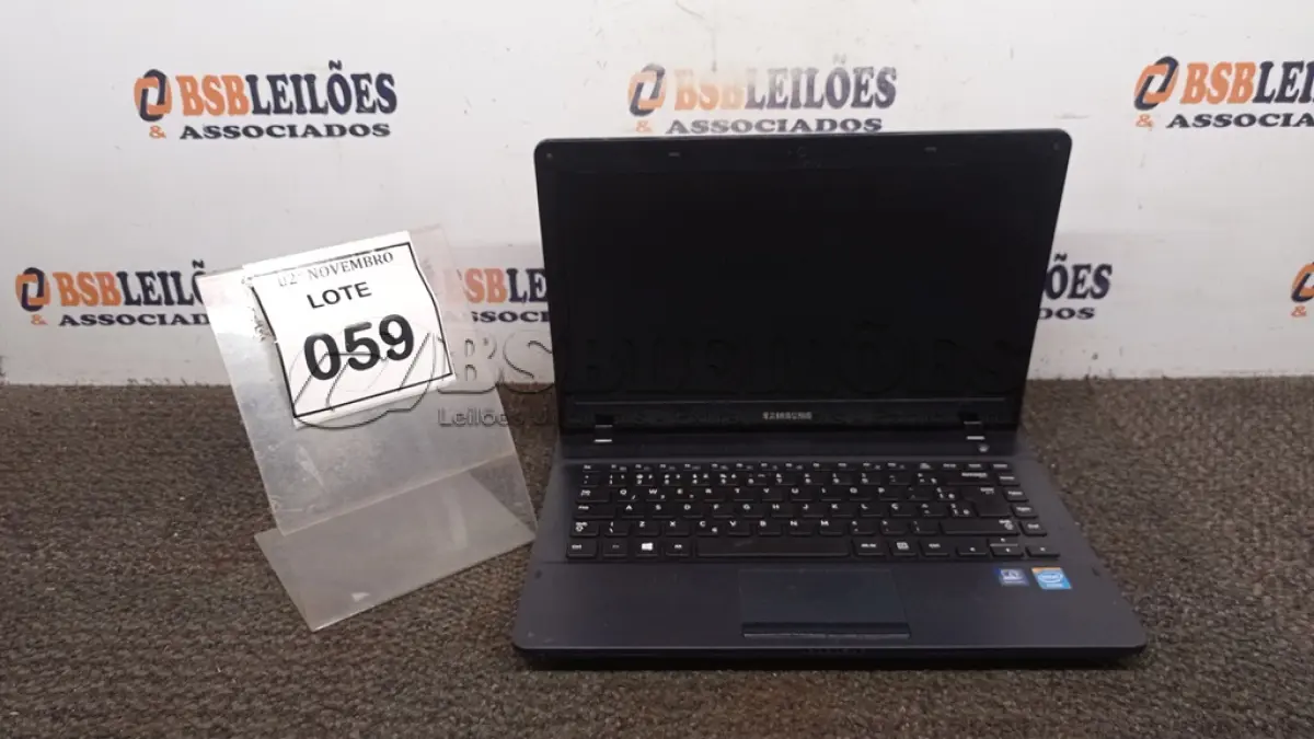 LOTE 059 - 01 NOTEBOOK MARCA SAMSUNG. (NO ESTADO) ATENÇÃO! FAZER A VISITAÇÃO ANTES DE ARREMATAR, NÃO SABEMOS SE FUNCIONA, LEILÃO NÃO TEM GARANTIA E NEM DEVOLUÇÃO, SUJEITO A POSSÍVEIS AVARIAS VISÍVEIS/OCULTAS E/OU AUSÊNCIA DE COMPONENTES.