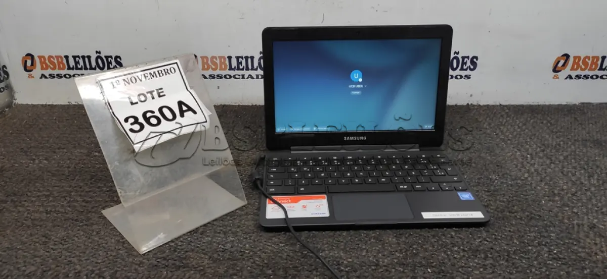 LOTE 360 - 01 NOTEBOOK TELA 11.6’’ 2GB DE MEMÓRIA MARCA SAMSUNG. (NO ESTADO) ATENÇÃO! FAZER A VISITAÇÃO ANTES DE ARREMATAR, NÃO SABEMOS SE FUNCIONA, LEILÃO NÃO TEM GARANTIA E NEM DEVOLUÇÃO, SUJEITO A POSSÍVEIS AVARIAS VISÍVEIS/OCULTAS E/OU AUSÊNCIA DE COMPONENTES.